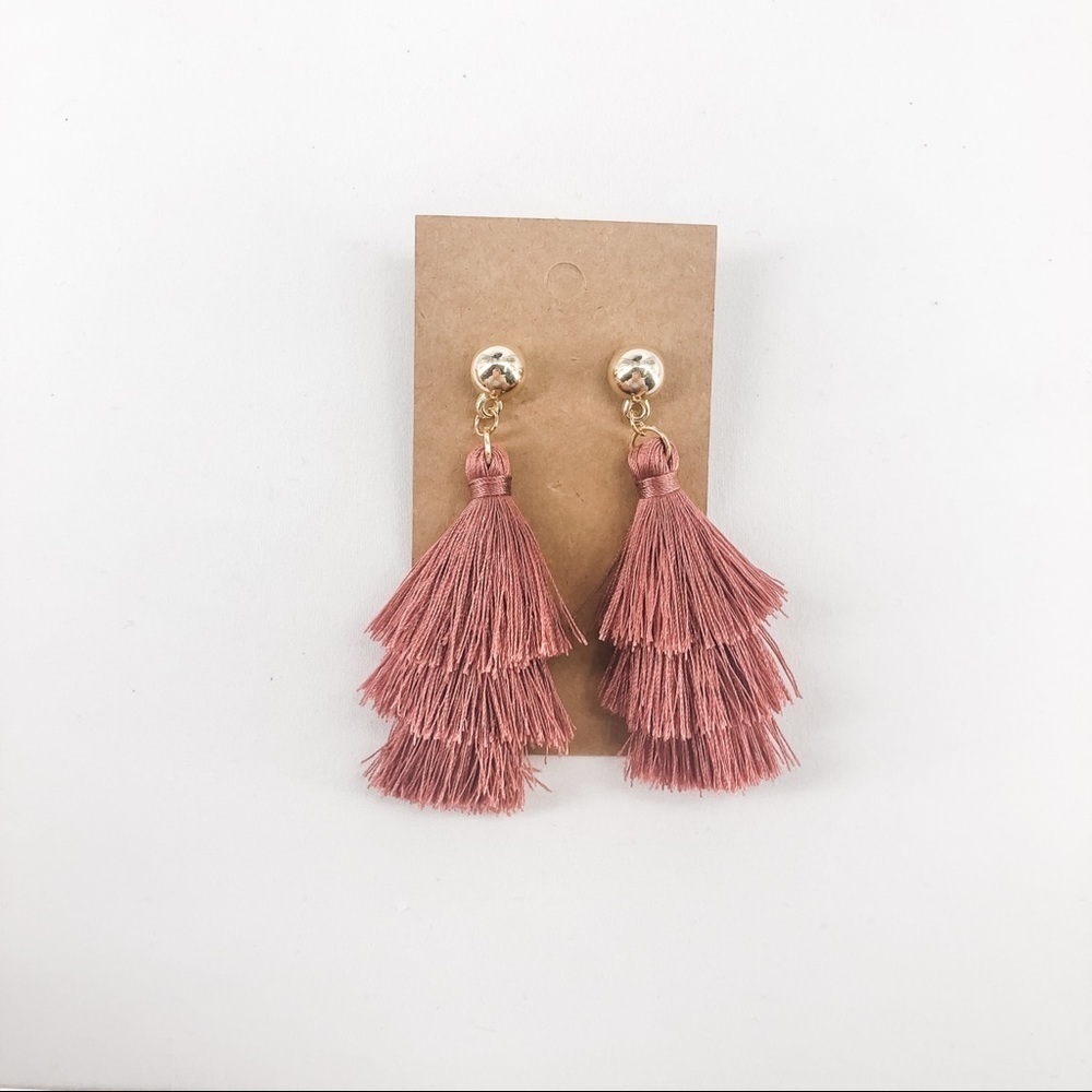 NWT Dusky Pink Tassel Earrings boho Trendy